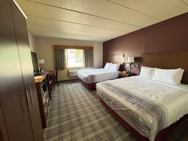 غرفة بسريرين كوين لذوي الإعاقة، AmericInn by Wyndham Baldwin 4/6