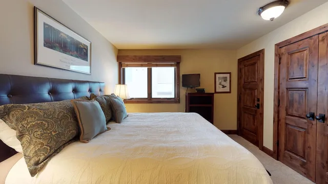 Platinum, 2 Bedrooms, Condo, 1 Queen and 1 Double Bed، Vail Residences at Cascade Village 4/5