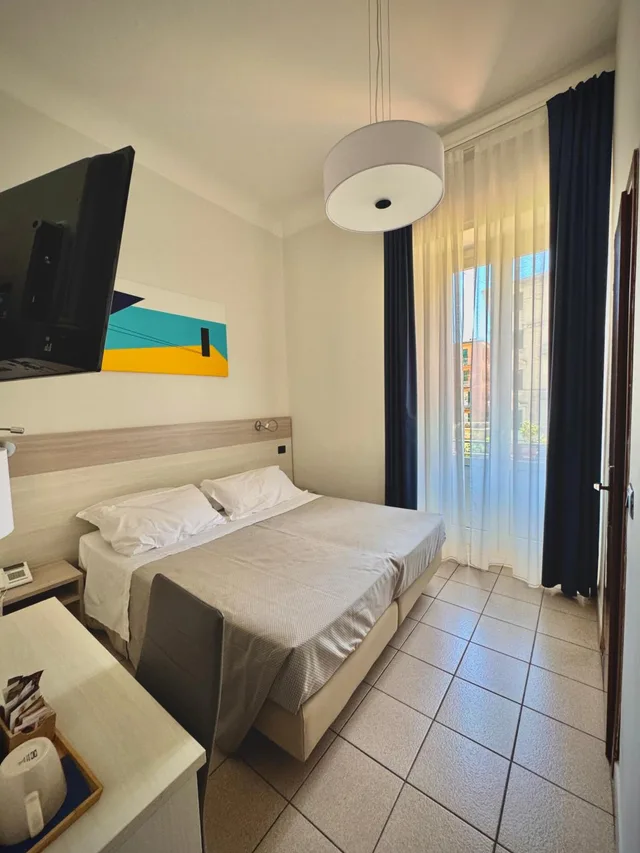 غرفة ديلوكس بسرير كوين بإطلالة على المدينة، Hotel Venezia 2/5