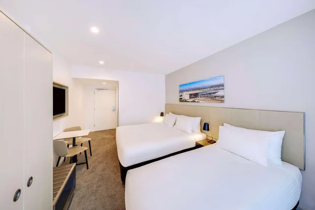 غرفة قياسية ثلاثية، Travelodge Hotel Sydney Airport 1/4