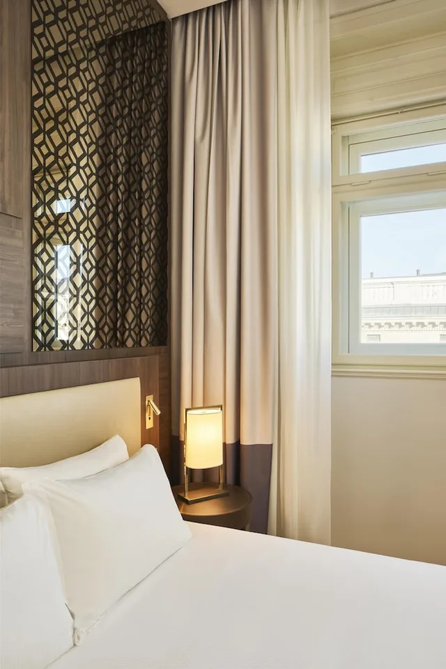 1 Bedroom, Historical, Suite, King Bed، Doubletree By Hilton Trieste 6/9