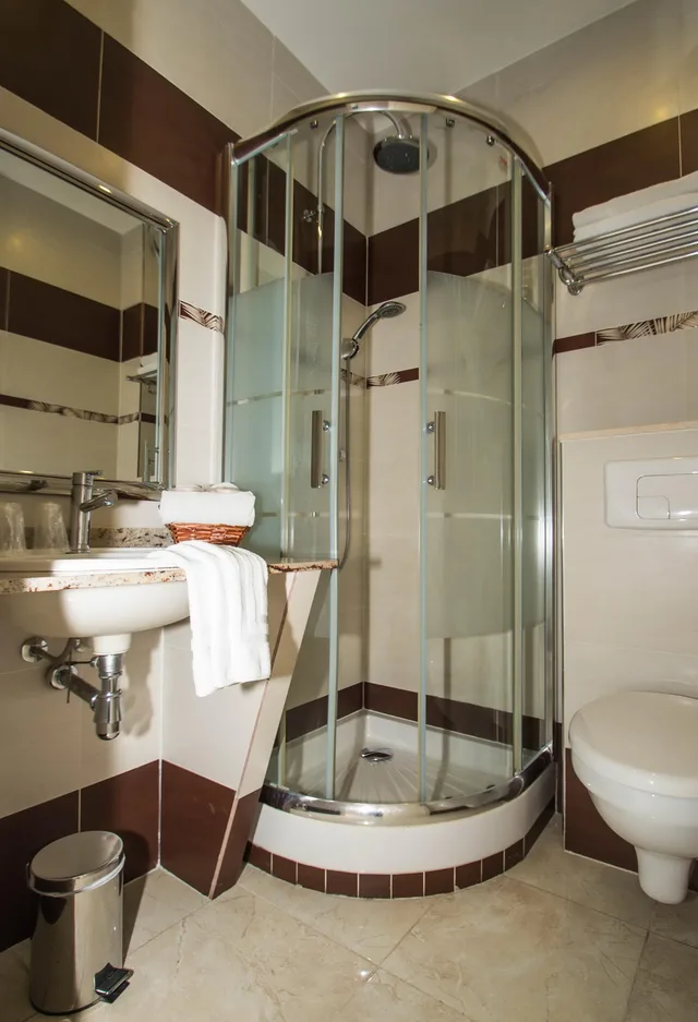 غرفة قياسية بسرير مزدوج، Hotel Parisien 5/6