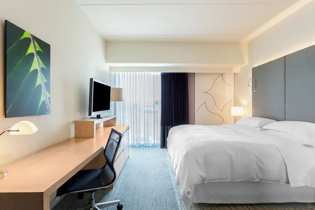 غرفة بانورامية بسرير كينج بإطلالة مع دخول صالة النادي في طابق مرتفع لذوي الإعاقة، Sheraton San Jose Hotel Costa Rica 4/6