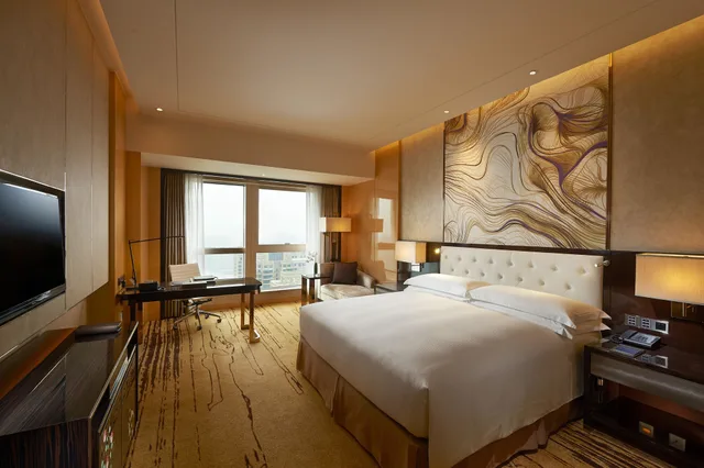 غرفة بسرير كينج، Hilton Zhengzhou 1/6