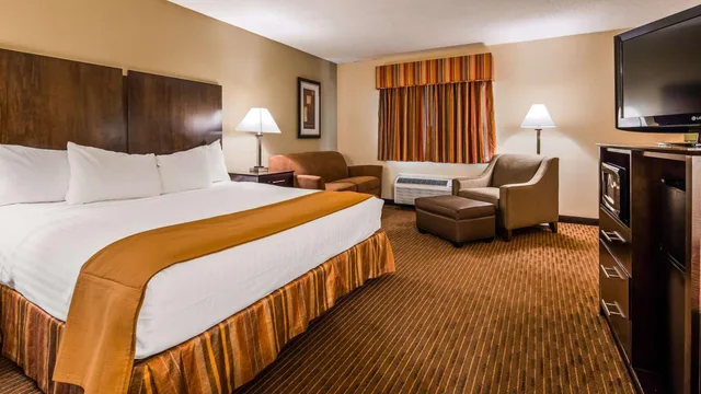 جناح بسرير كينج بجاكوزي، Best Western Muncie 2/9