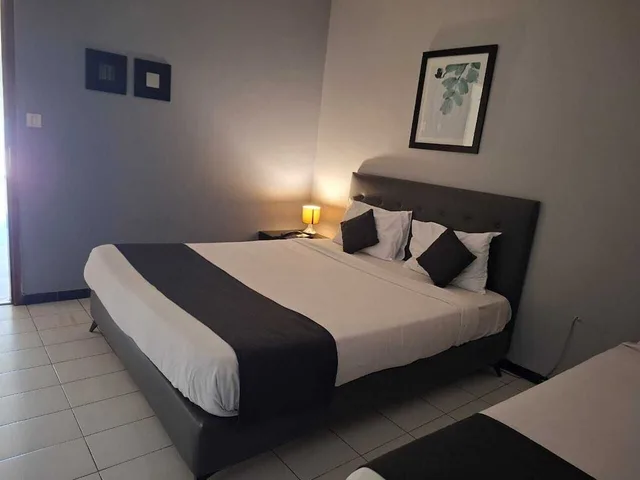 غرفة كومفورت رباعية بسريرين كوين، Al Baraka Hotel 4/6