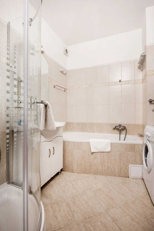 3 Bedrooms, Superior, Apartment, 3 Queen Beds, City View, Sofa, Balcony, Grand Budapest Penthouse 10/10