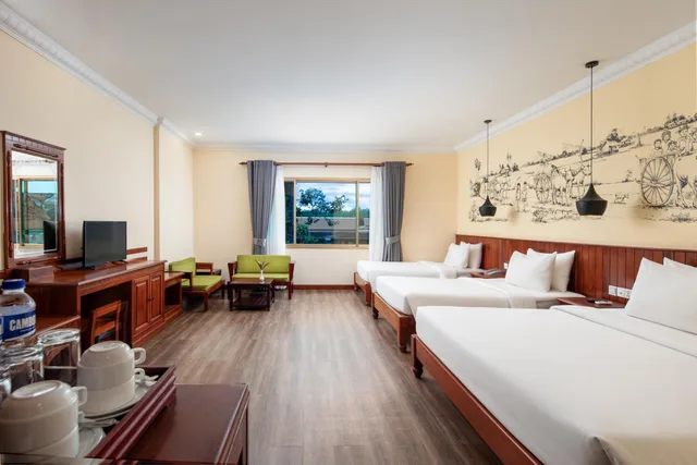غرفة ديلوكس عائلية بسرير كينج وسريرين منفصلين، Angkor Holiday Hotel 1/1