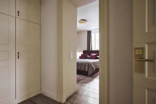 Semi Basement, Comfort, Studio, Suite, Queen Bed، Bohemian Suites Athens 7/8