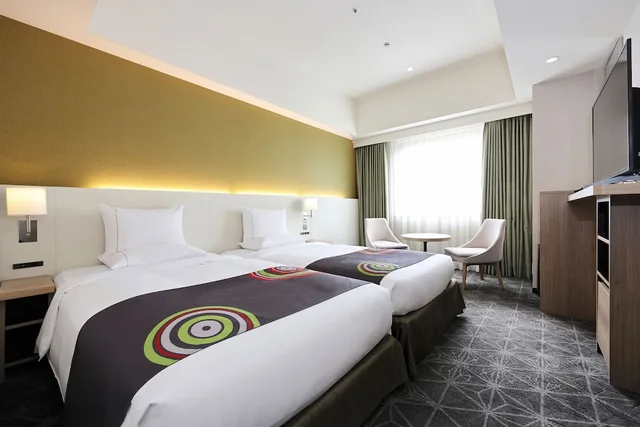 Hollywood, Premium, Triple, Twin Beds, 3 Beds، Royal Park Hotel the Fukuoka 1/1