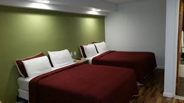 Standard, 2 Queen Beds, Rodeway Inn San Francisco City Center 3/10