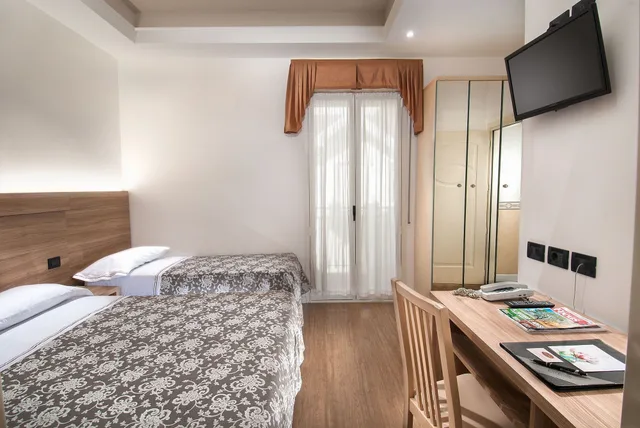 غرفة كلاسيكية رباعية، Hotel Estense 5/6