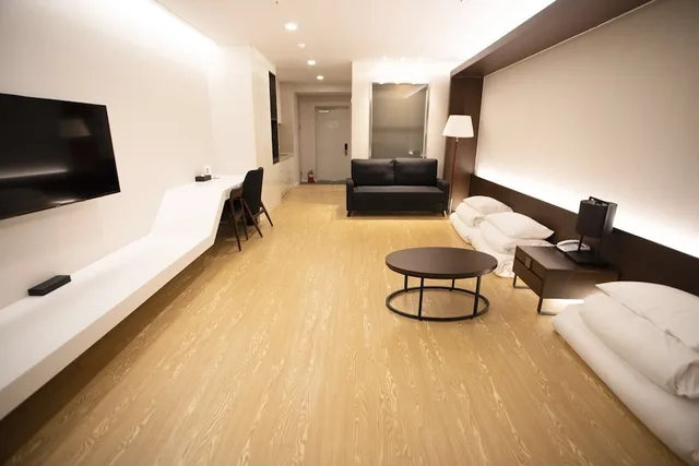 Ondol, 4 Futon Beds، The Qube Resort Jeju 2/3