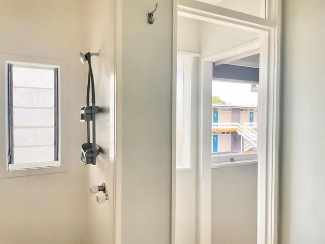 استوديو بسرير كوين بمطبخ صغير، Mt Eden Motel 9/9
