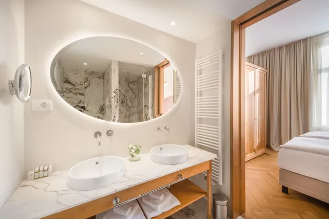 Junior Suite, Double Bed, Grand Hotel Union Eurostars (ex Grand Hotel Union) 4/4
