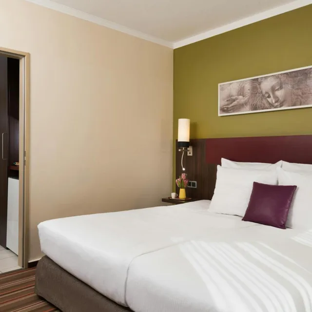 غرفة كومفورت ثلاثية، Leonardo Hotel Residenz Munchen 1/10