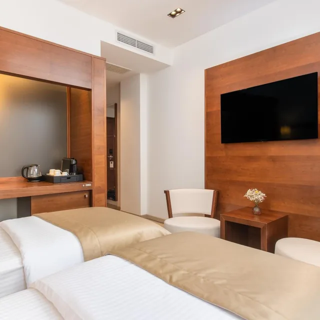 غرفة قياسية بسرير مزدوج أو سريرين منفصلين، Marmont Heritage Hotel 7/10