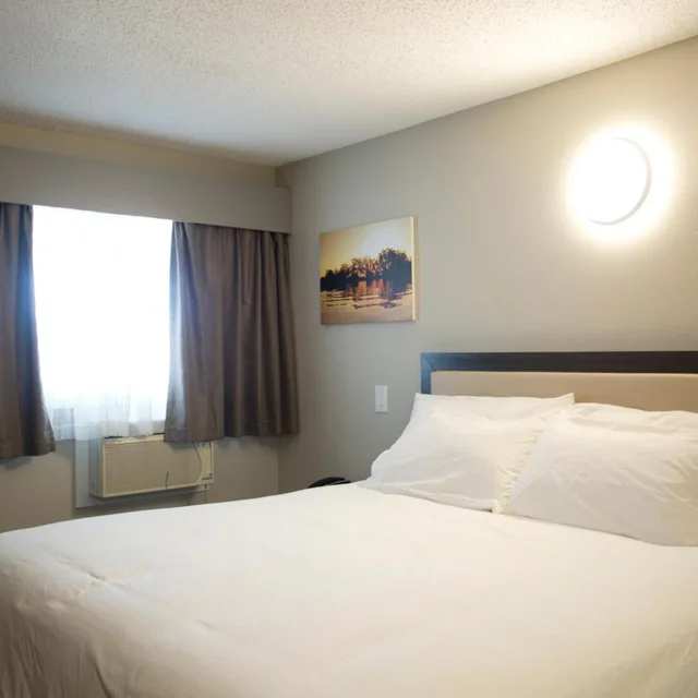 غرفة بسرير كينج، Valemount Vacation Inn 1/10