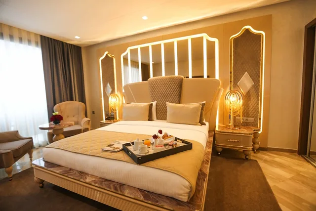 جناح بريفيليج بسرير كينج بشرفة، Suite Hotel Casa Diamond 1/4