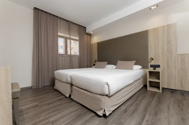 Room, 2 Beds, Civera 5/10