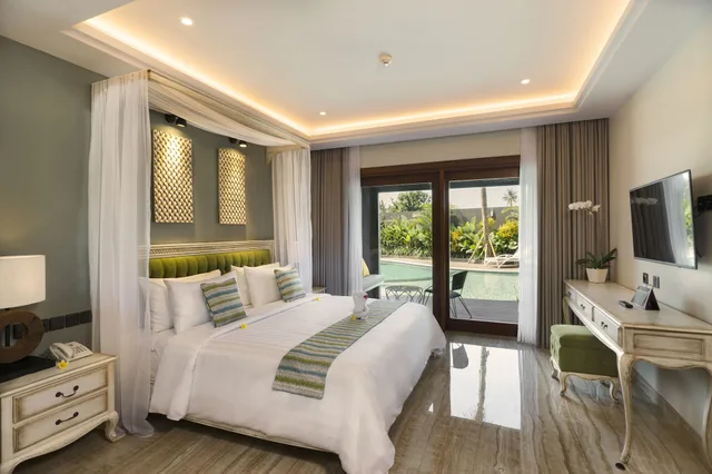 Honeymoon, Lagoon, Suite, King Bed، Sense Canggu Beach Hotel 3/5