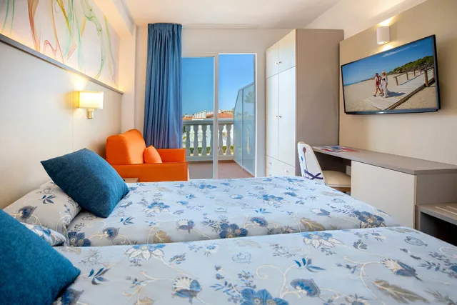 غرفة بسريرين منفصلين، Hotel Servigroup Romana 7/10