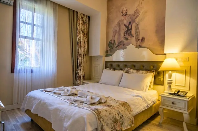 غرفة ديلوكس ثلاثية بسرير مزدوج وسرير فردي، Ozkavak Hotel Kaleici 3/4