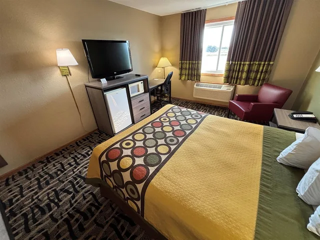 غرفة قياسية بسرير كوين، Super 8 by Wyndham McLean/Bloomington SW 6/10