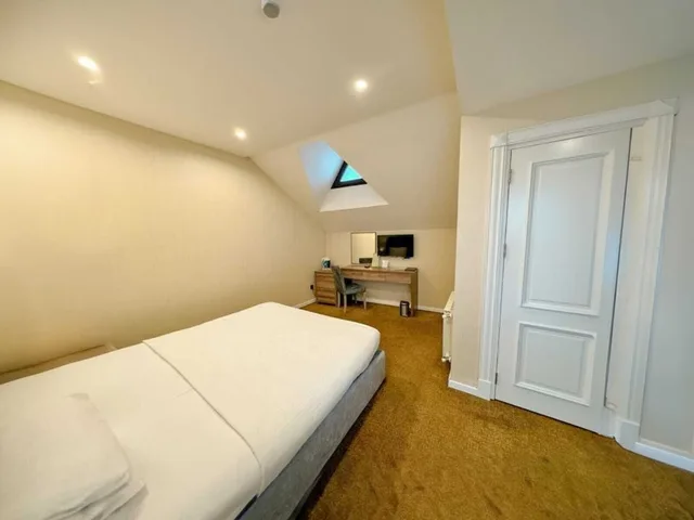 Economy, Double or Twin Bed, Grand Midway Hotel Baku 2/10