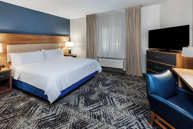 جناح استوديو بسرير كينج لذوي الإعاقة، Candlewood Suites Fayetteville – University of Arkansas 1/4