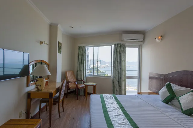غرفة ديلوكس بسرير كينج بإطلالة على البحر، Nha Trang Lodge 2/10