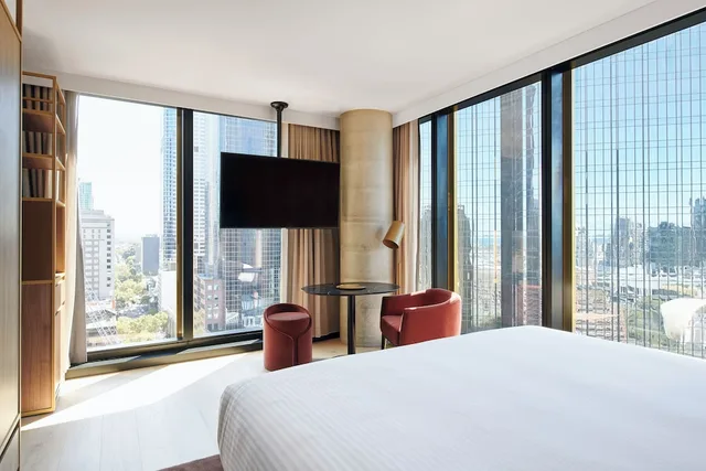 Room, Twin Beds, Skyline View، Quincy Hotel Melbourne 1/10