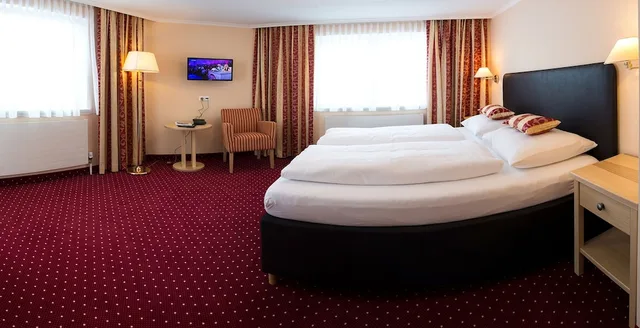 غرفة ديلوكس بسرير كينج، Hotel Schneeberger 7/10