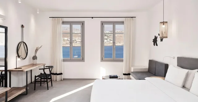 غرفة سوبيريور بسرير مزدوج بإطلالة على البحر بجاكوزي، Radisson Blu Euphoria Resort 1/2
