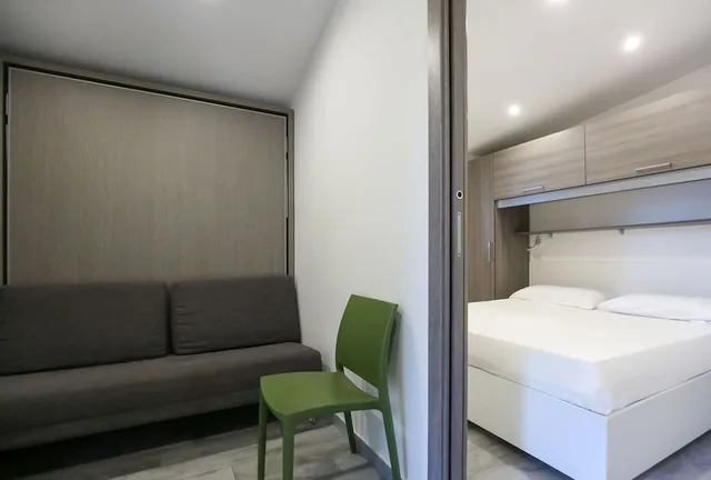 بنغل سوبيريور بسرير كينج وسرير كوين، Santa Fortunata Village Camping 2/6