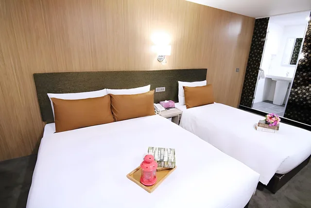 غرفة أساسية ثلاثية بسريرين مزدوجين، Hotel 6 - Wannien 1/2