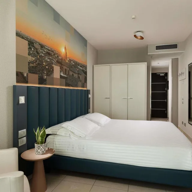 Classic, Double Bed, Side Sea View, Balcony، MERCURE RIMINI ARTIS 3/10