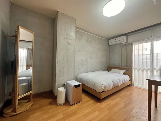 غرفة قياسية بسريرين منفصلين بحمام مشترك، Travel&Book Hotel Hulaton Cabin Takamatsu - Hostel 2/2