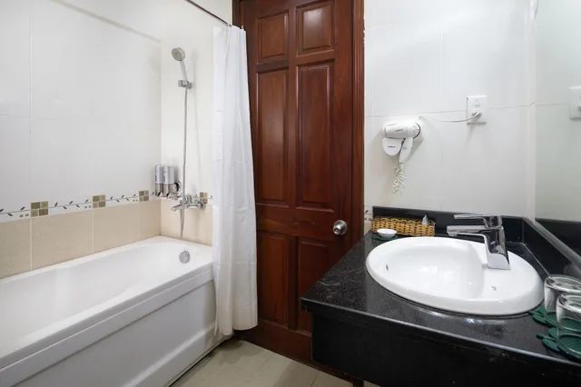 Suite, King Bed, Corvin Hotel 3/3