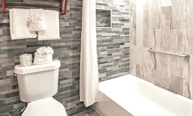 غرفة كلاسيكية بسريرين كوين، Arbors at Island Landing Hotel Suites 9/10