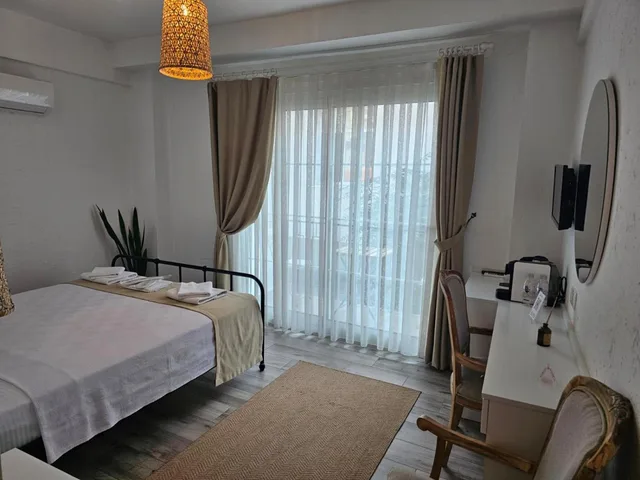 غرفة قياسية بسرير مزدوج، Kugu Urla Otel 3/10