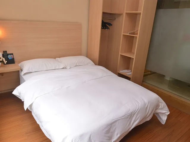 Yibis Hotel (Chongqing Ranjiaba Subway Station)، تشونغتشينغ 12/23