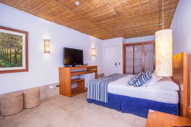 Master, Suite, Double Bed, Hotel Mercedes 1/4