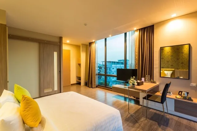 Room, Triple, 1 Double and 1 Single Bed, Ton Aoi Grand Hotel 3/4