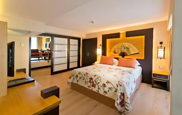 Room, 2 Double Beds, Hot Tub, Limak Lara De Luxe Hotel and Resort 1/1