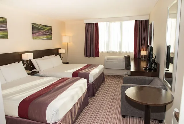 غرفة قياسية بسريرين مزدوجين، Holiday Inn Slough Windsor 1/7