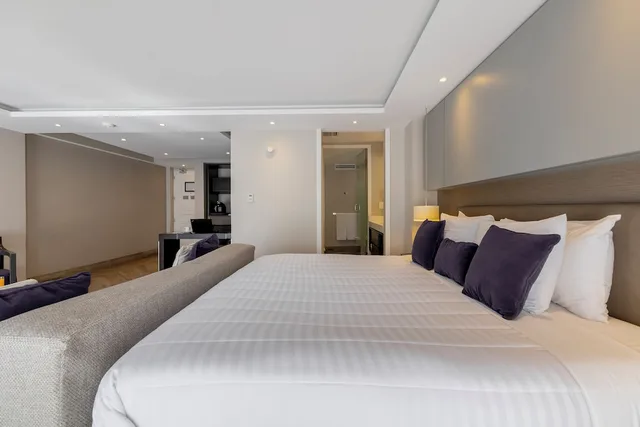 غرفة ديلوكس بسرير كينج مع أريكة، Isaaya Hotel Boutique By Wtc 8/10