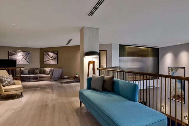 جناح ملكي بغرفتي نوم، Le Meridien Dubai Hotel and Conference Centre 4/6