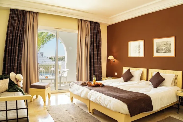 غرفة بإطلالة على المسبح مفردة بسرير فردي، Tmk Hotel Flora Park By Turismark 1/3