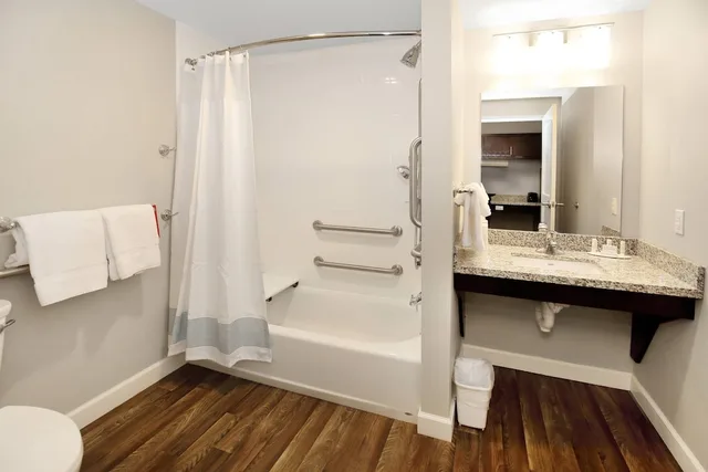 استوديو بسريرين كوين لذوي الإعاقة، TOWNEPLACE SUITES GROVE CITY MERCER/OUTLETS 6/6